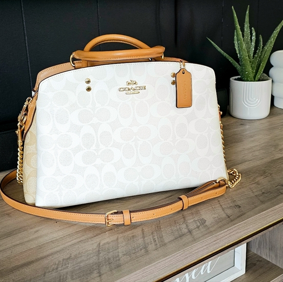 Lillie Carryall In Blocked Signature Canvas - Picture 1 of 3